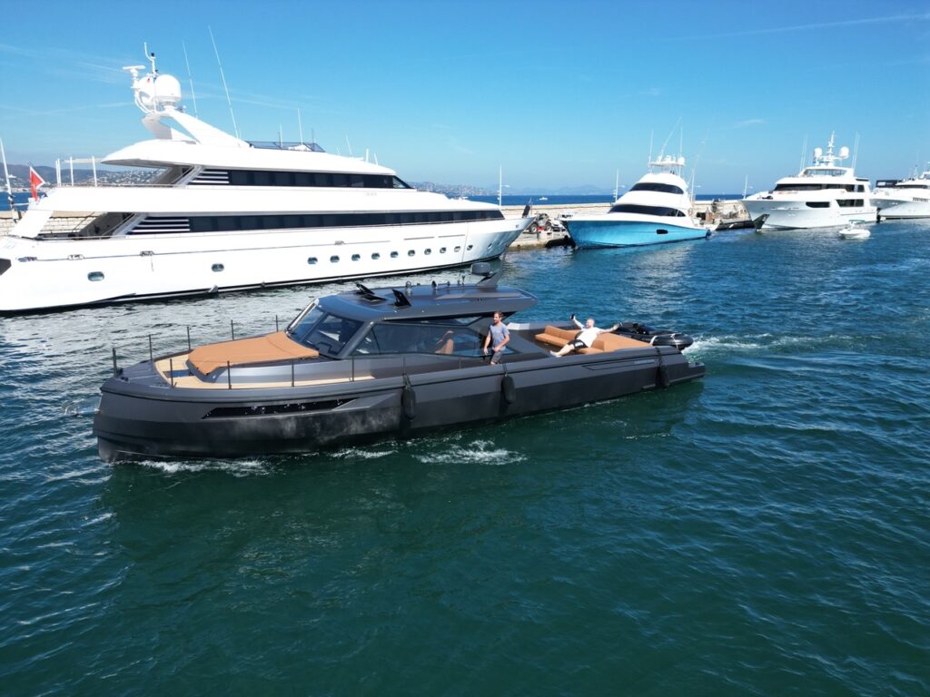 Saint Tropez vente et location de bateau Santasevera Yachts