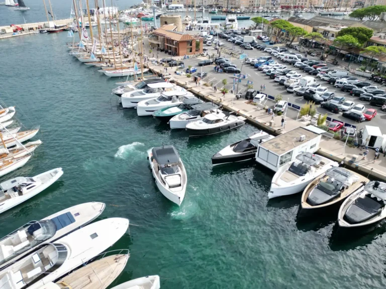 Marina Mercurio à Saint tropez, management, gestion, charter, vente